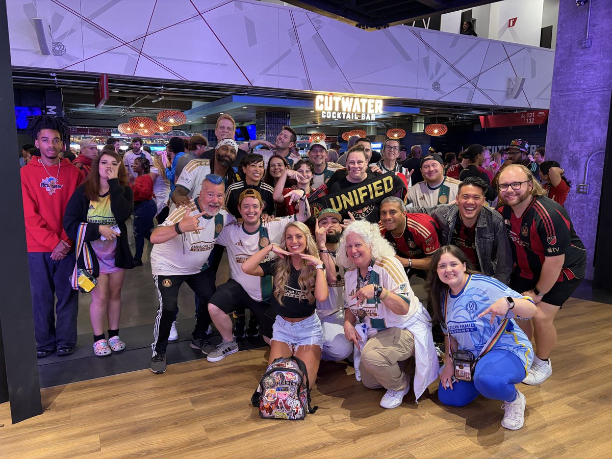 ChiefsSteve's tweet photo. I don’t care about the score.  Seeing these people fills my heart. We were shown a a version of “who needs who”this week we don’t need 
#ATLUTD #UniteAndConquer https://t.co/sQCt9g6ExV