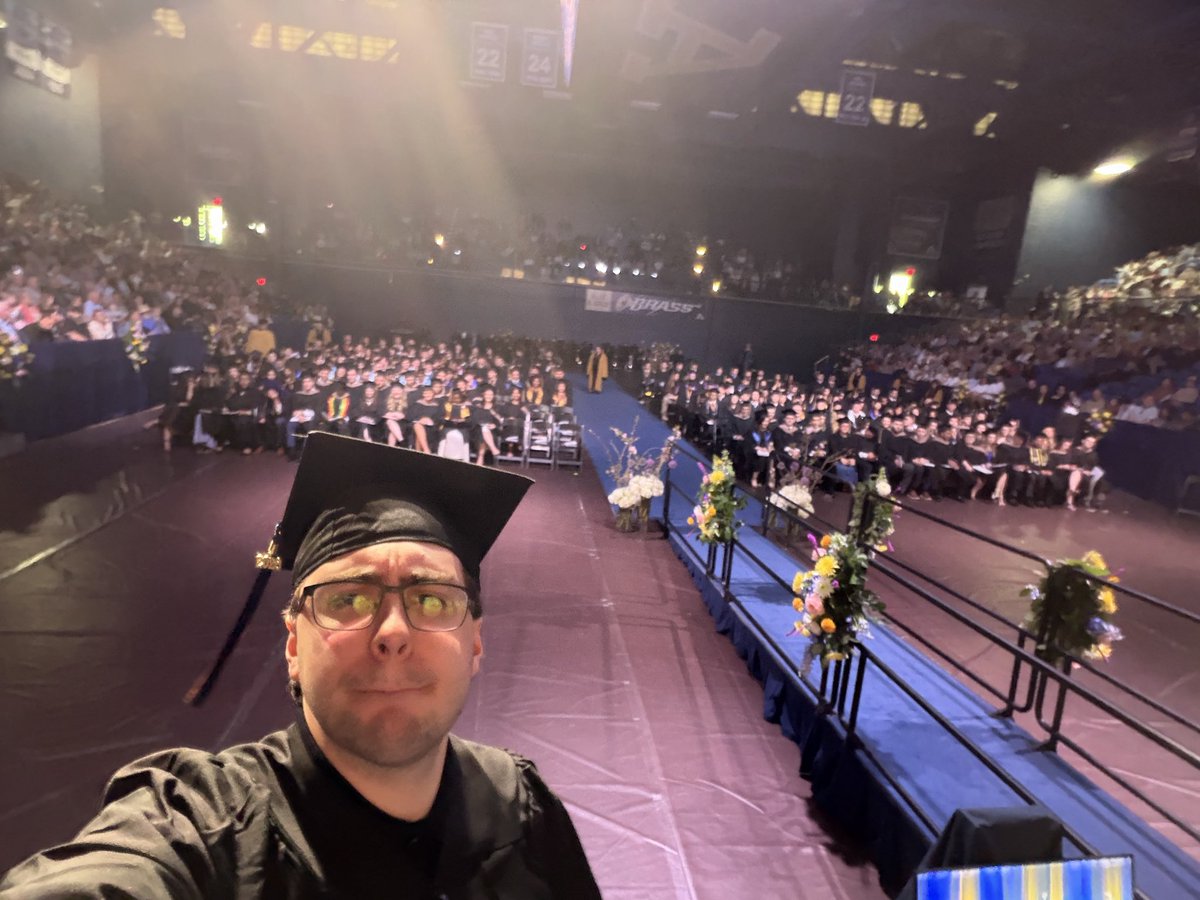 PokeChamp1375's tweet photo. My academic journey has finally come to an end. Thank you to my Mom and Dad for all 16 years in my journey. Thank you to my amazing girlfriend for everything, and anyone else who has helped me. 

Veni Vidi Vici https://t.co/YpNpjqcnwo