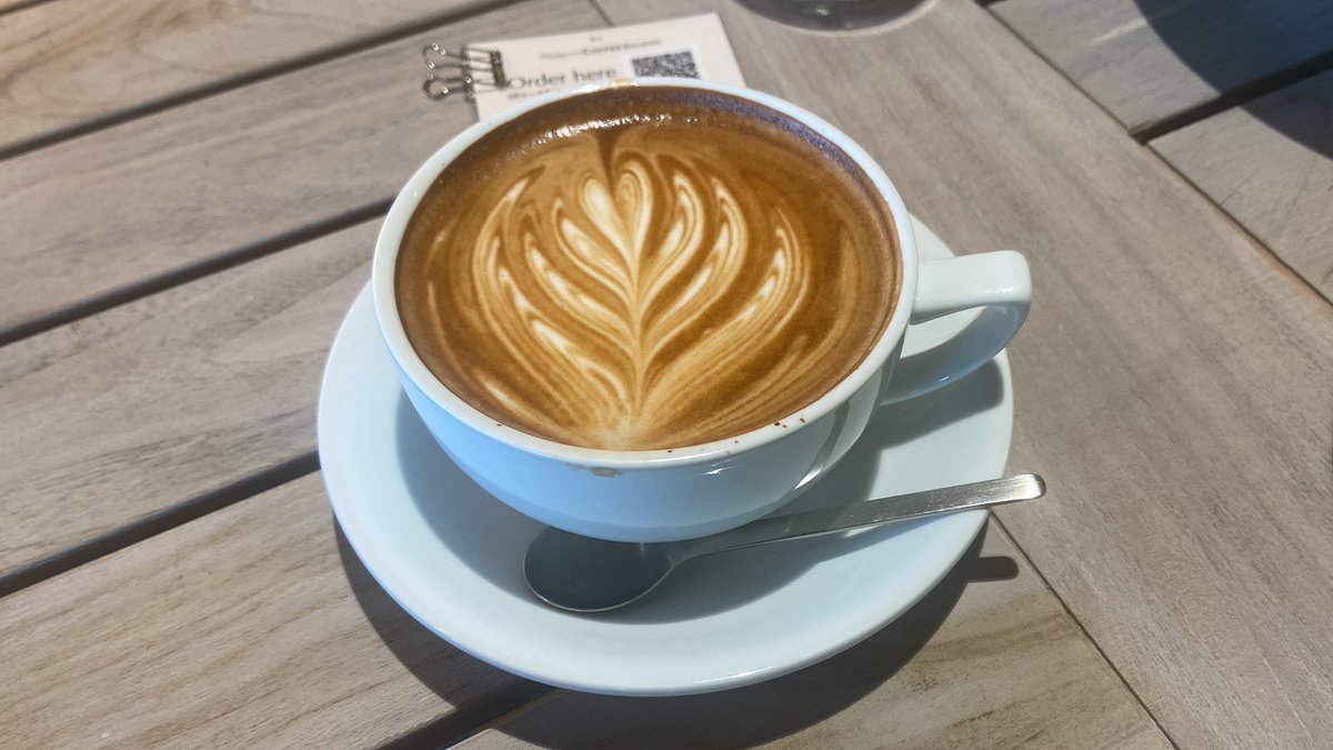 RedsoxWin2525's tweet photo. ぼっちでマツガミネコーヒービルジングなう https://t.co/TB2vzi73M9