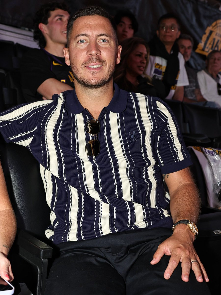 ⚽️ <a href="/premierleague/">Premier League</a> Hall of Famer <a href="/hazardeden10/">Eden Hazard</a> at Thunder/Lakers Game 3!