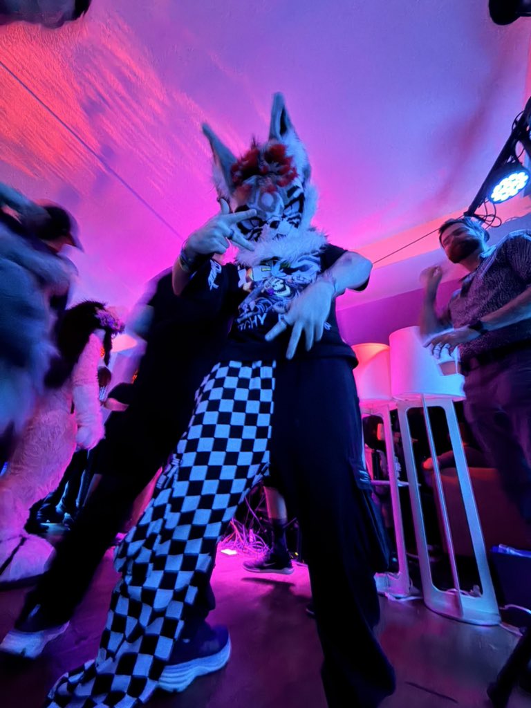 AriWasabii's tweet photo. FWA GOING HARD RN https://t.co/1MeVACdmFM