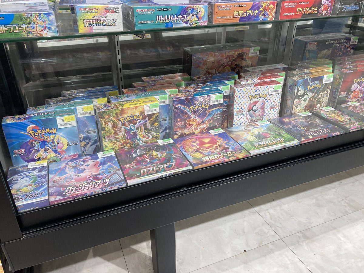 ポケカ ✨商品情報✨ ポケカ未開封BOX特価をショーケースに補充いたし