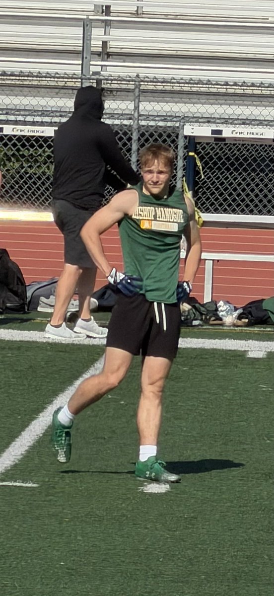 KindinBatton28's tweet photo. First day of 7 on 7 with my school.  Nice to be back on the field and compete.  Spring practice right around the corner. https://t.co/sigP7IYFiS