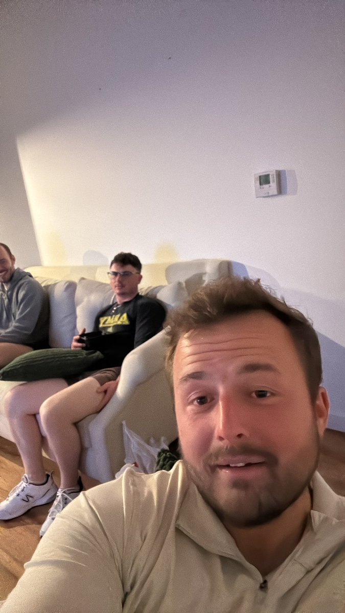 Bear Fart tweet media