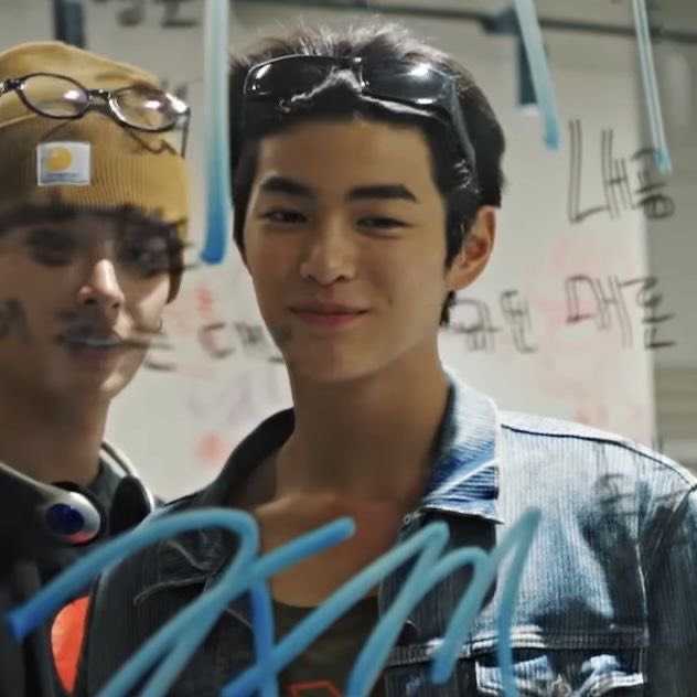 ์๊ฑดํธ ์ผ๊ตด tweet media