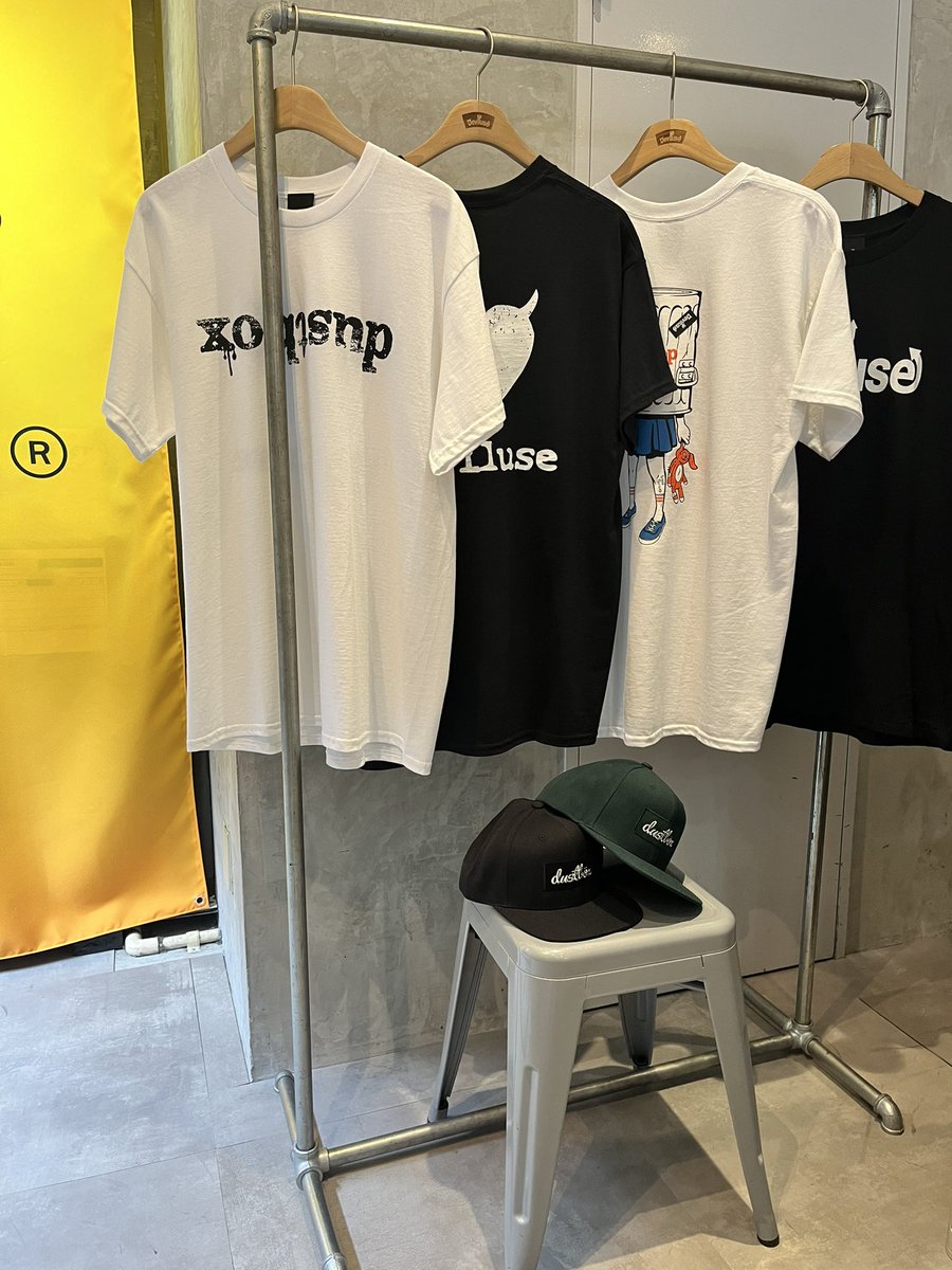 deviluse Flag Store tweet media