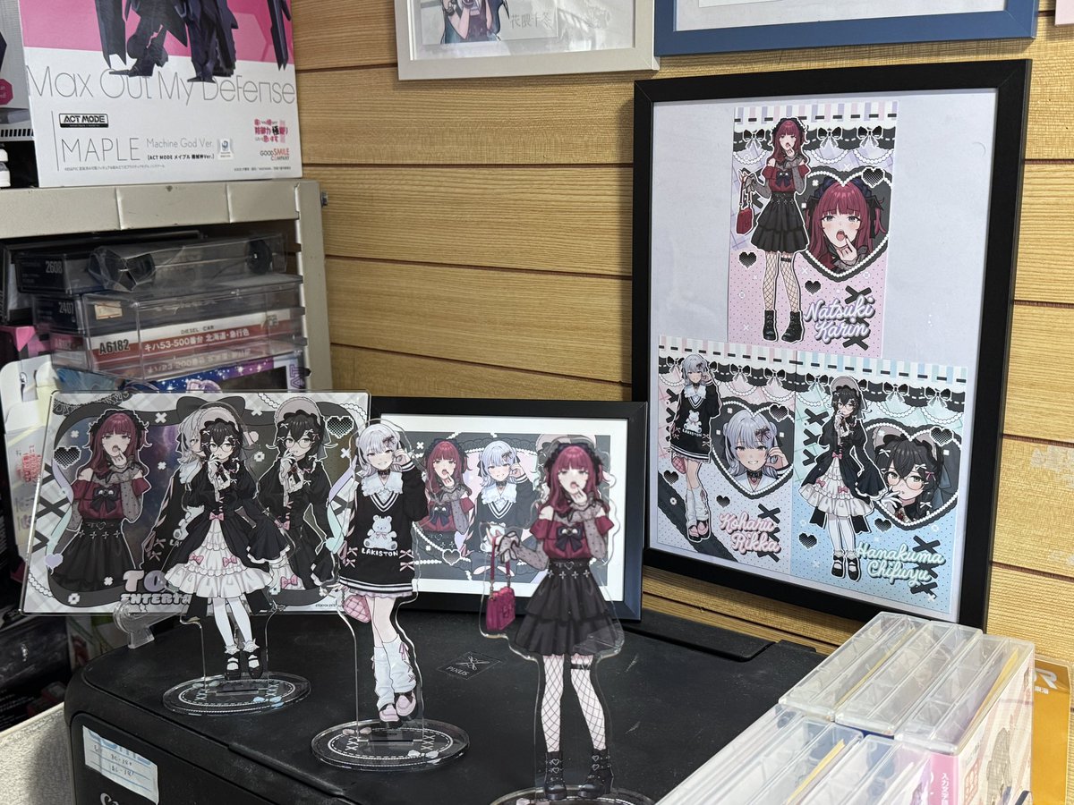 昨日のHMVポップアップストア購入特典ポストカードですが花梨・六花