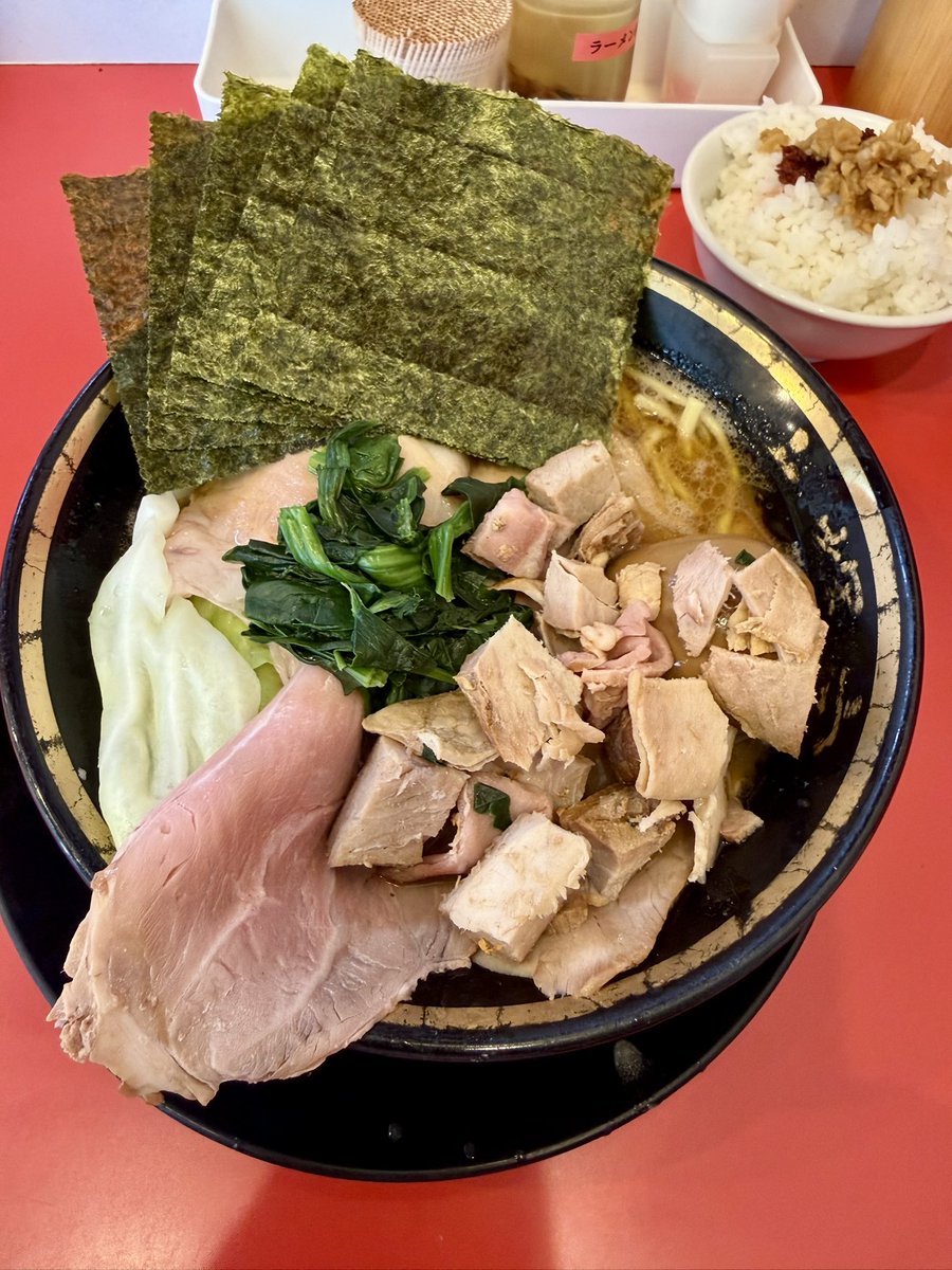 タカユキ tweet media
