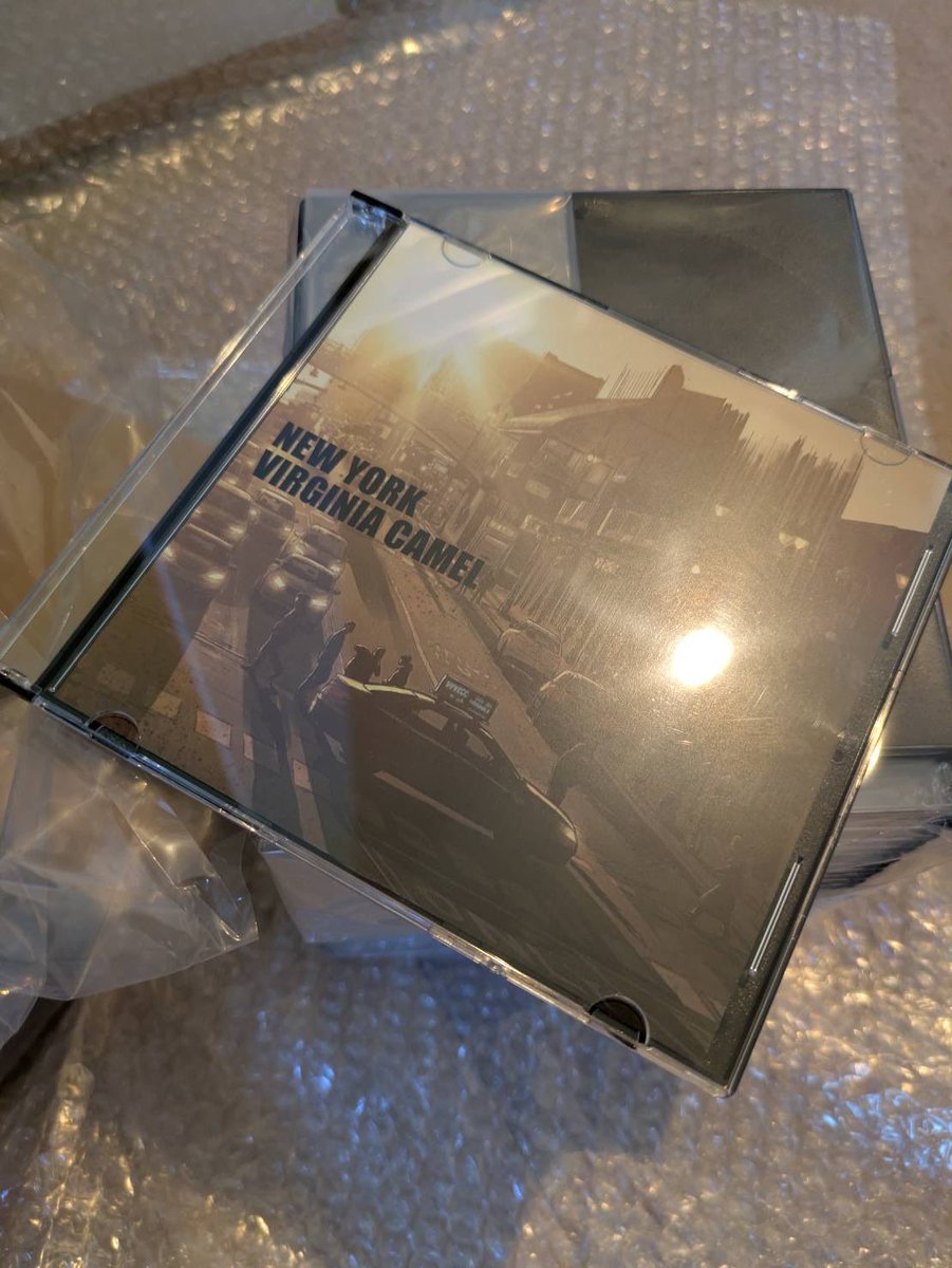 RED69FALCON's tweet photo. プレス完了です！
New York！
最高のCD完成！

かっこいいぜ！

是非5/16のVIRGINIA CAMELライブでゲット願います😁✨ https://t.co/TlLXBvuQee