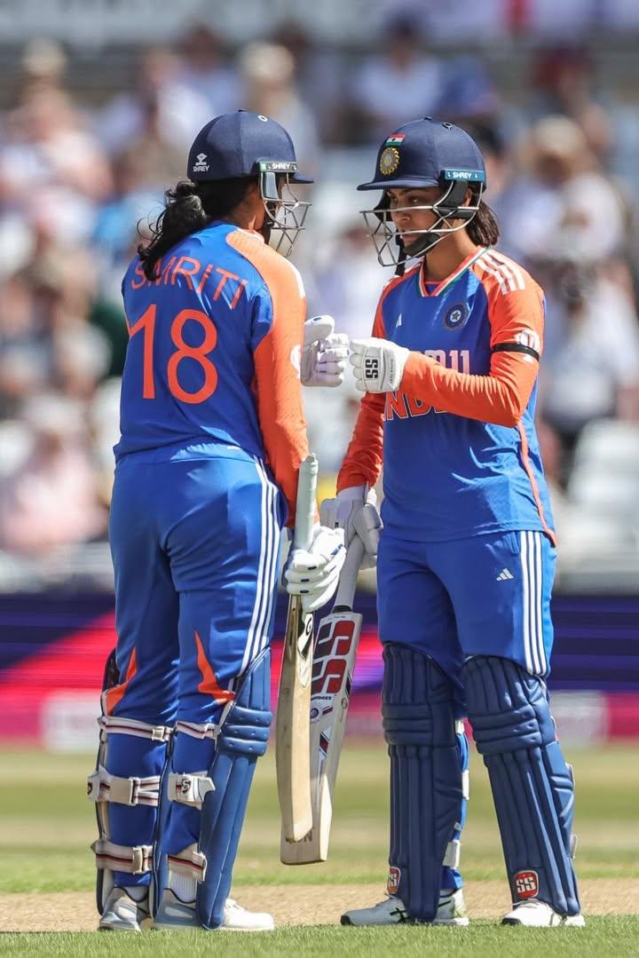 cricket_s@xy_wags tweet media
