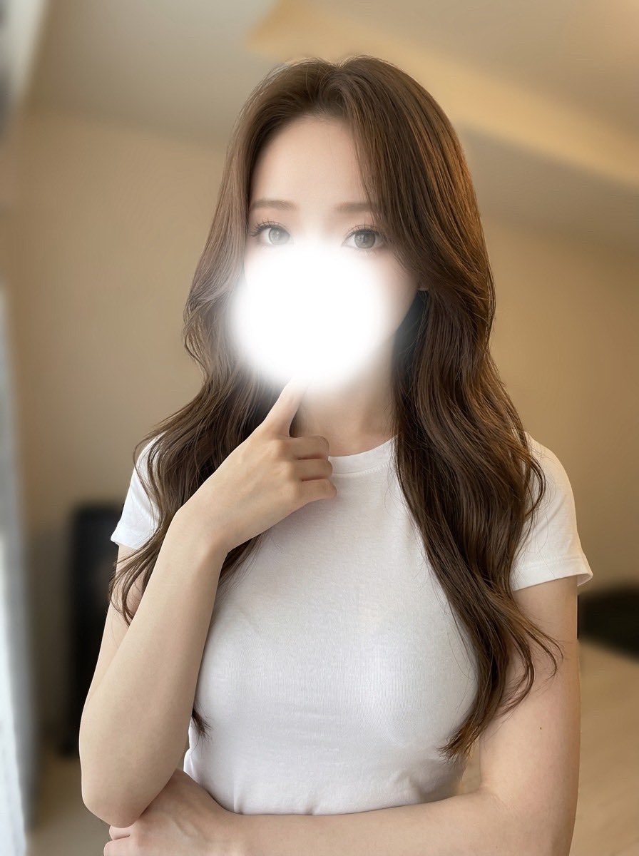 ayamehealing's tweet photo. 新しい髪色好評で嬉しい~🤭🤭
（何気に初、目だけ公開❔） https://t.co/CeyX7yxSpA
