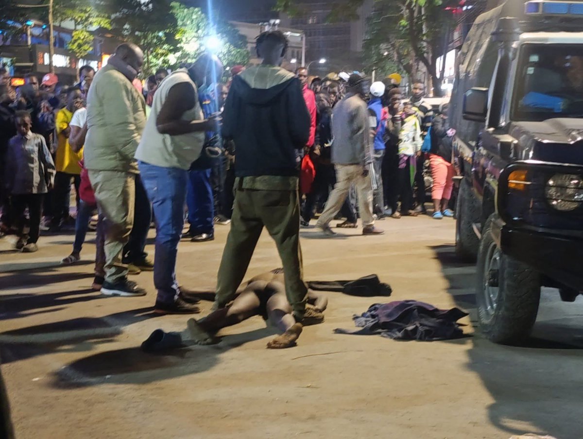 JaphethOtieno01's tweet photo. Anyone who knows what happened or what transpired to this in the CBD? https://t.co/ZhBjzHq1jT