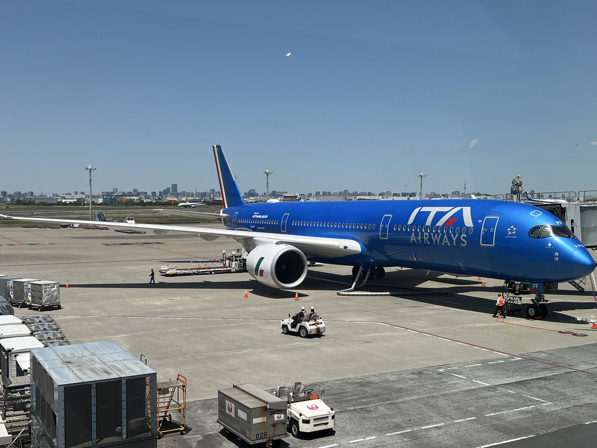 AxionKr's tweet photo. さよなら日本   🇯🇵········⇒🇮🇹 https://t.co/bNAgNARo15