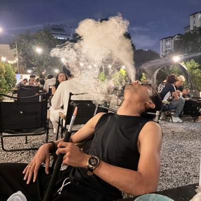 Apitt tweet media