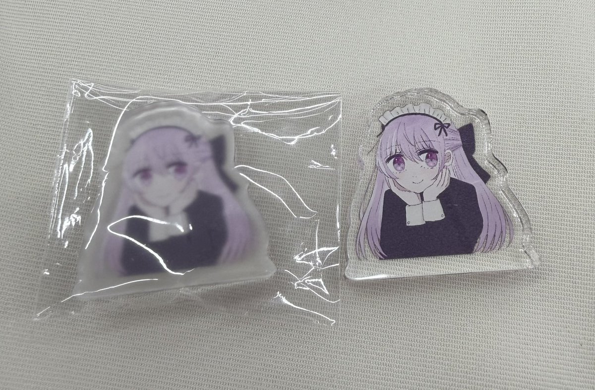 chai_929's tweet photo. ミニアクスタ購入された方へ
表面にフィルムが貼ってあります
剥がしにくいので気をつけて剥がしてください！ https://t.co/VKnCUyuFbf