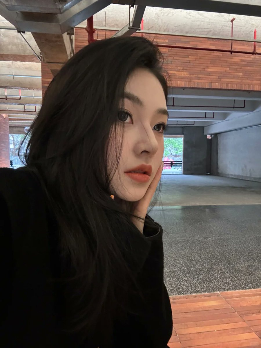 beautynatus's tweet photo. The landscape of the mind. Mystery in a single gaze.  #mindfulness #beautyinthesilent #eyes #mysterious #portrait #dreamy #lookaway #asianbeauty #thoughtprocess #innerworld https://t.co/M3gtvX2Yav