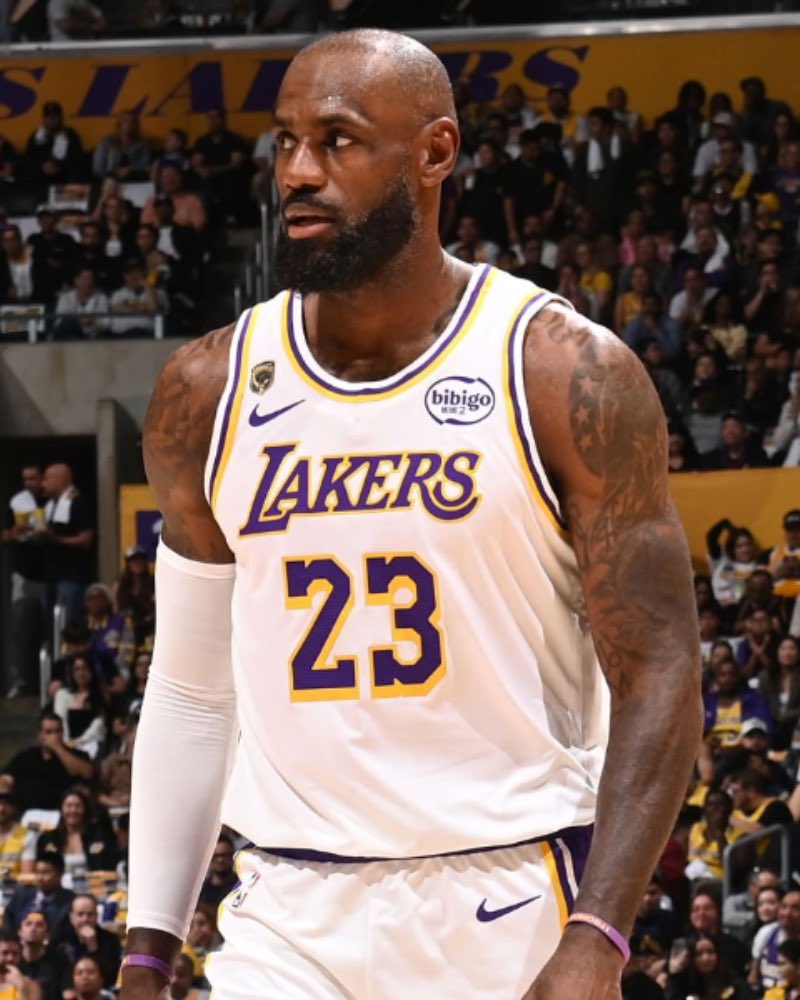 Lakers Lead tweet media