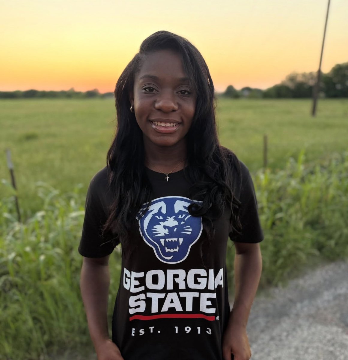 TAVVolleyball's tweet photo. Congrats to #TAV18Blue athlete Jayden Fitzgerald (Red Oak HS) on her commitment to Georgia State! #GoTAV https://t.co/pOChA0LaBm