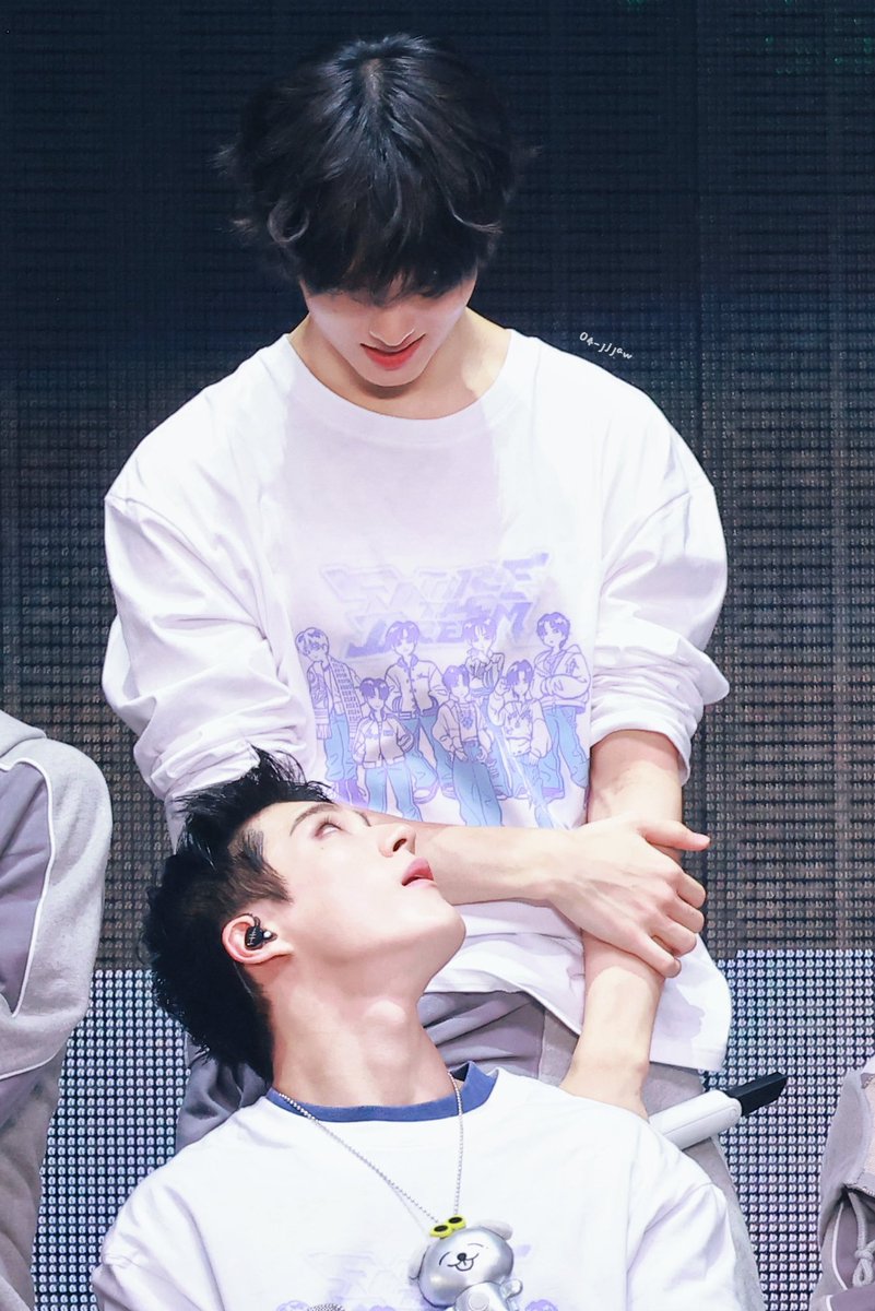 강아쮜냥이˙ᵕ˙ tweet media