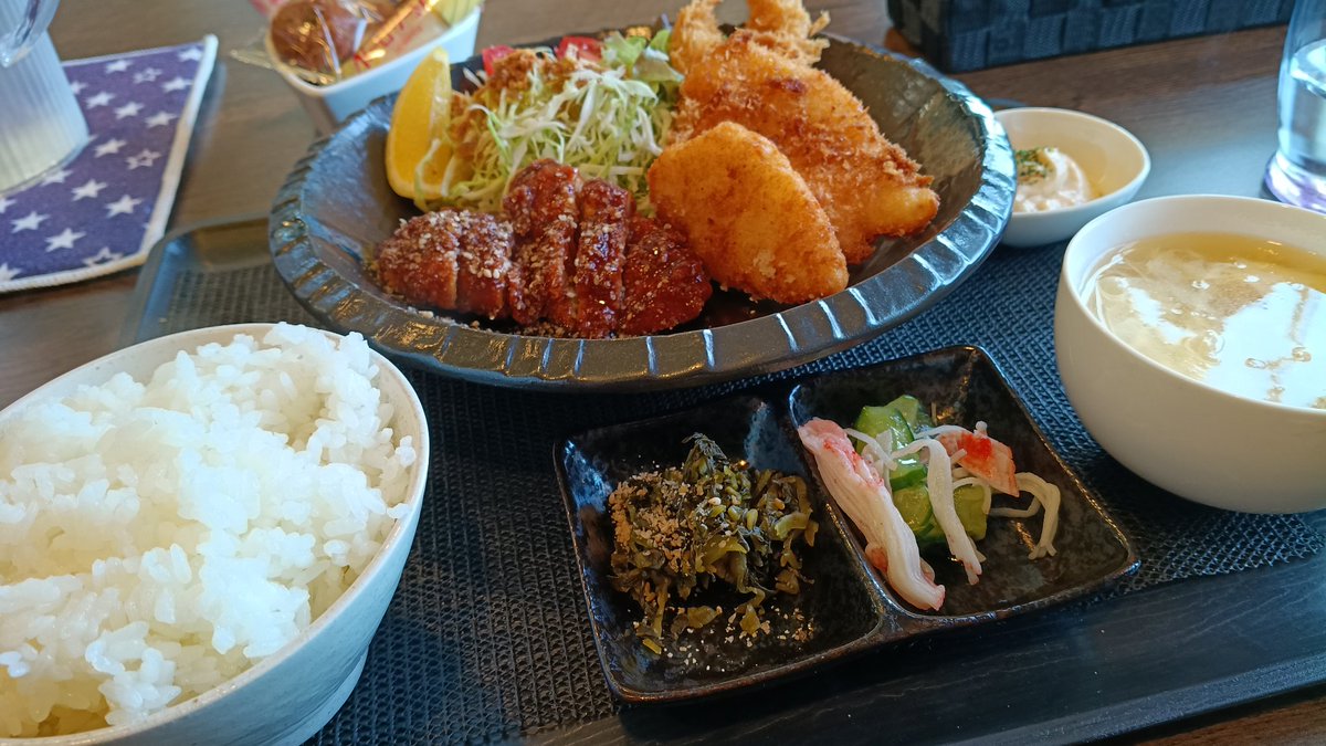 ひゃはーTIMEREVERSEさんでお昼だー
