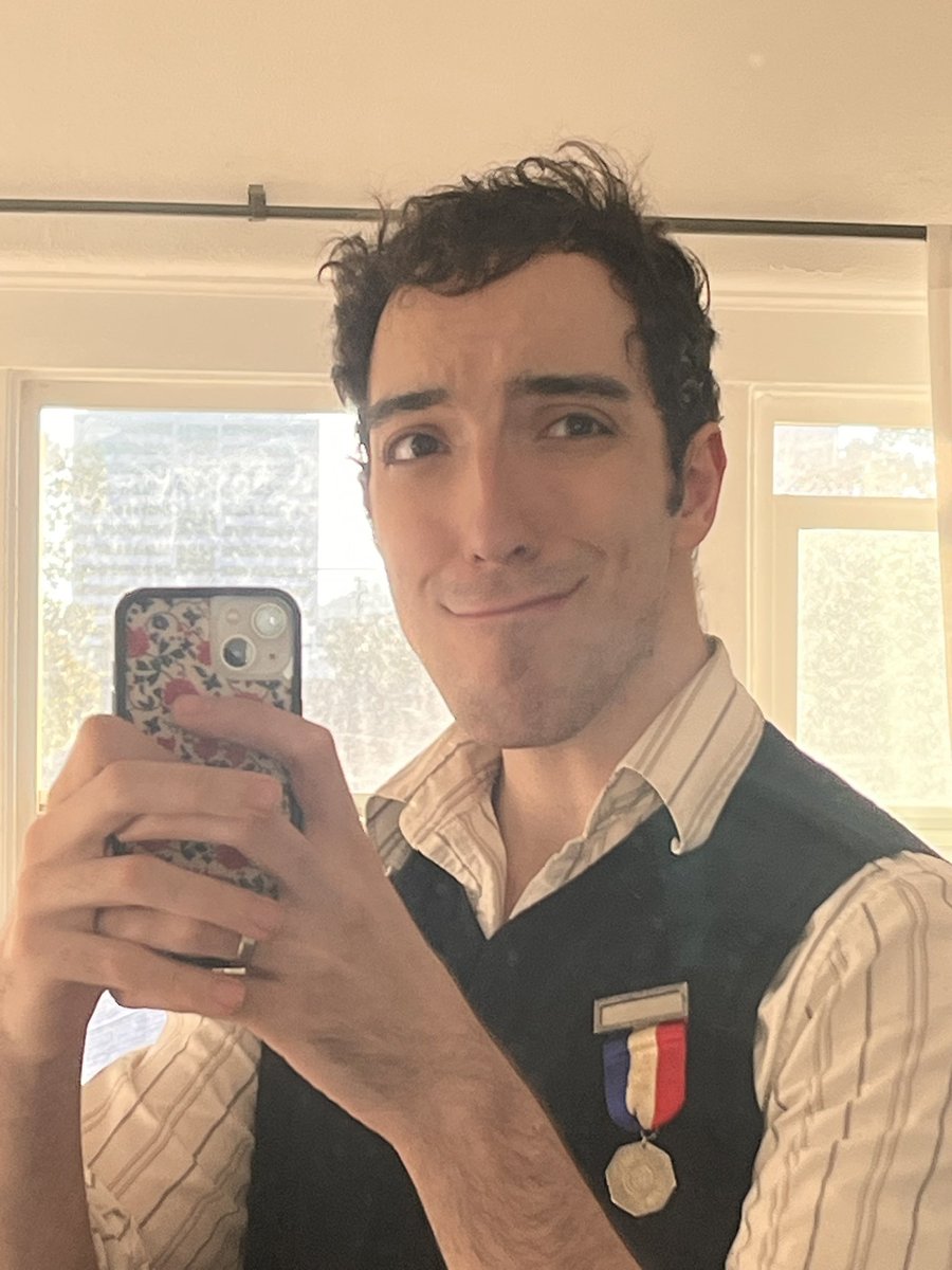 Extra de telenovela tweet media