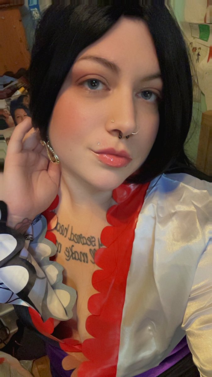 aleycat1013's tweet photo. Anime lovers? #cosplay #onepiece #follow #repost https://t.co/X4oY8i2I33