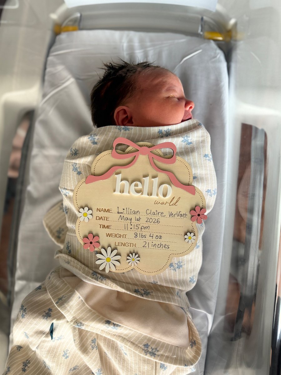 BEVerVaet's tweet photo. On May 1st, I got to welcome miss Lily into the world. Been a lot of learning the last week, but I’ve come to find out:
- I have the strongest wife
- an amazingly supportive family
- equally amazing friends
- I am the luckiest man in the world https://t.co/qzMhiyNahv