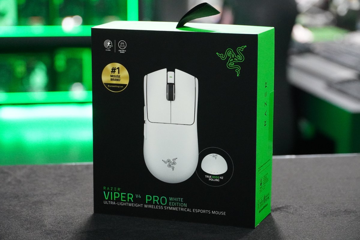 RAZER STORE】 決して裏切らないスピード🐍 『VIPER V4 PRO』 税込