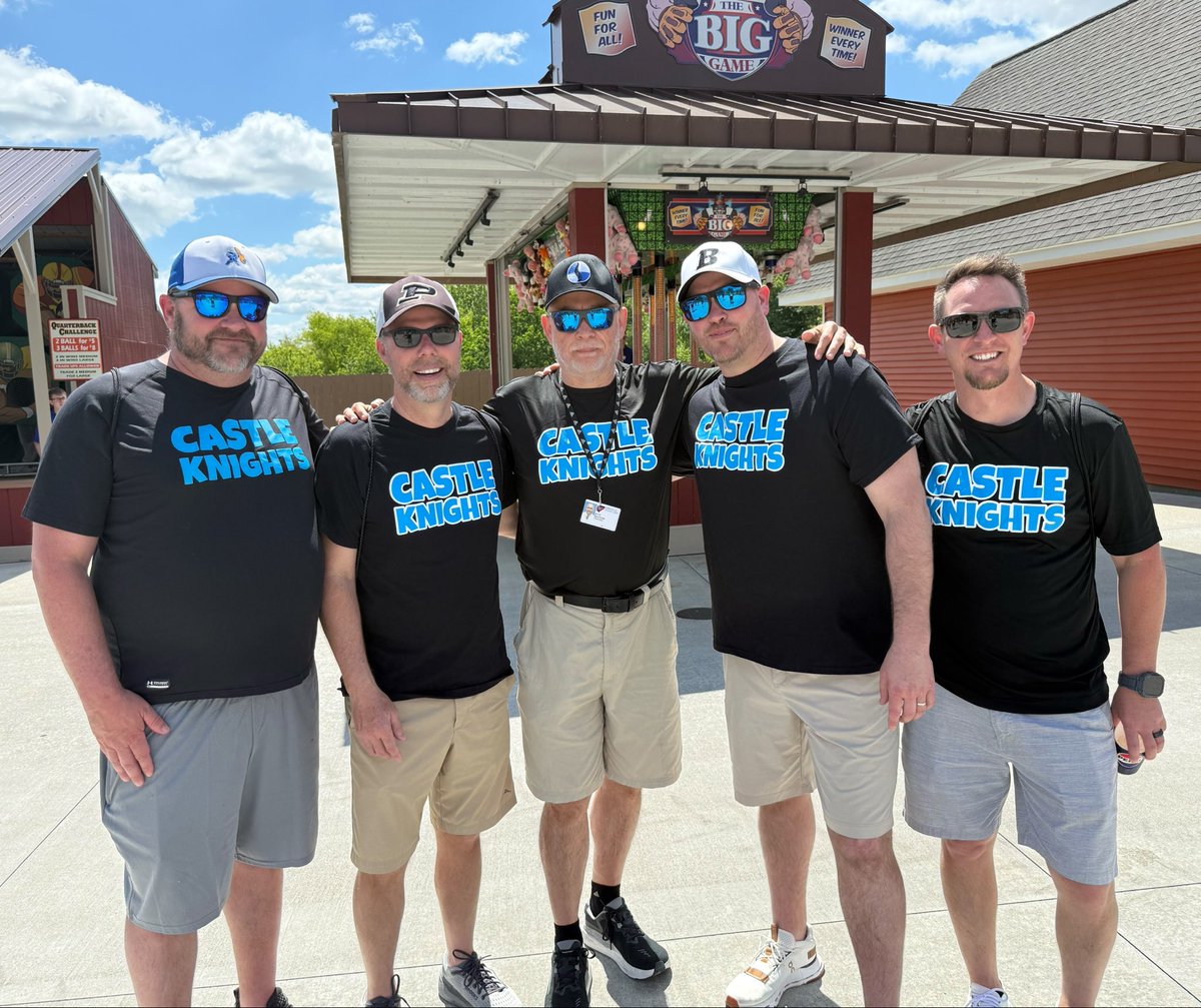 JBert01's tweet photo. Holiday World 2026 was a blast! Several of us have been taking 8th Graders to amusement parks for close to two decades! It was a beautiful day &amp; everyone appeared to love the experience! This is a joint venture between Castle North &amp; Castle South Middle Schools. #no2ndprize #wcsc https://t.co/KdoiUzVtb3