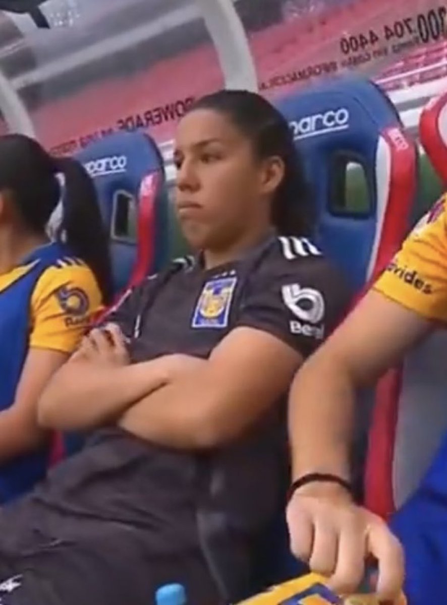 kassandracgzz's tweet photo. quien me manda a ser fifas https://t.co/9lv9sUZE7w