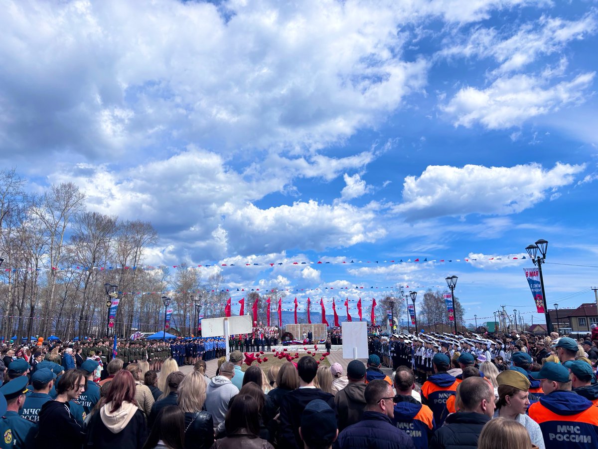 Lyuk4ik's tweet photo. С Праздником Победы! 🕊️ https://t.co/ypljejj582