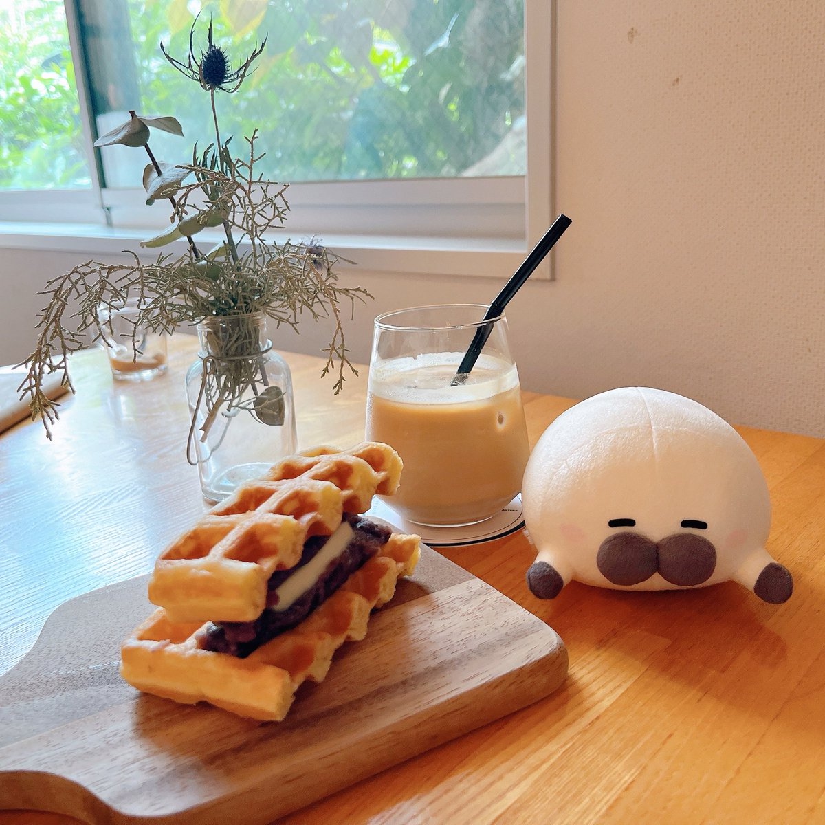 吊るされのらざらし　のらざらし　デザフェス62 のらざらしHP | こっそり人間の🏠に住み着くあざらしみたいな不思議な