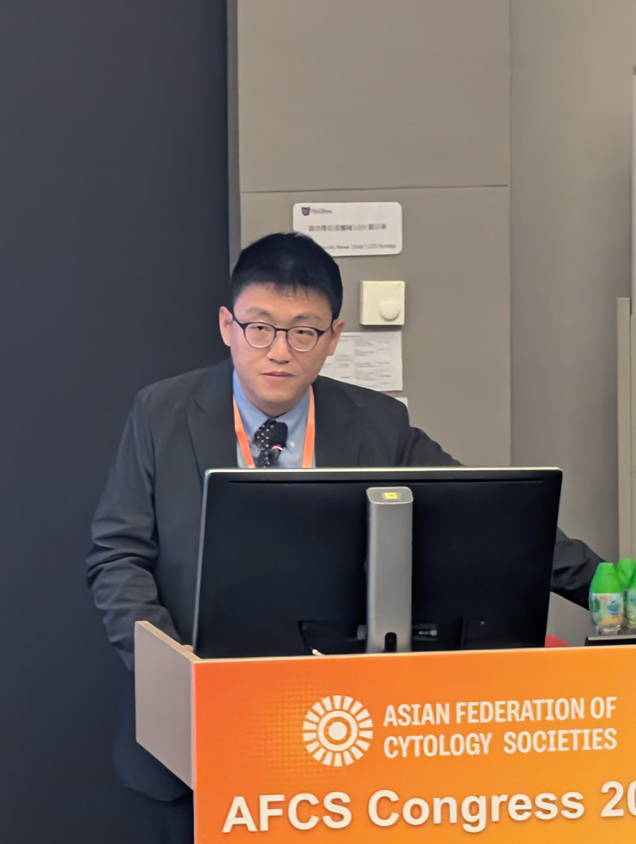 jfhang's tweet photo. Great salivary session at the inaugural #AFCS meeting in Hong Kong. Practical and educational! Thanks for all the excellent speakers and my co-chair  @IvanaKholova 
Congratulations to @hkiap1986 for a very successful meeting! https://t.co/Nx4IuorwIf