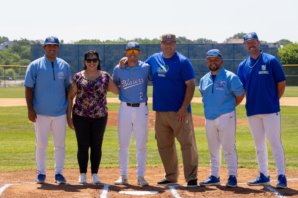 DCNLBlazers's tweet photo. Thank you sophomores.
๐ธ Joseph Assani
๐ธ Khalid Ndombasi
๐ https://t.co/PkarYUSMKb
๐ https://t.co/zeqqW67PzR
#BlazerBaseball | #SophomoreDay | #NorthLakeBlazers https://t.co/f2ZX38msyX