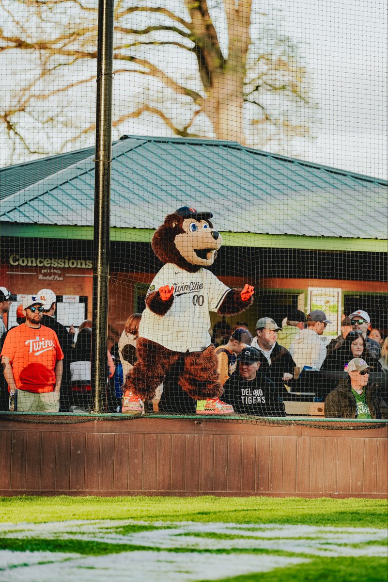 PrepBaseballMN's tweet photo. That’s a wrap on 𝗕𝗮𝘀𝗲𝗯𝗮𝗹𝗹 𝗗𝗮𝘆 𝗠𝗶𝗻𝗻𝗲𝘀𝗼𝘁𝗮 𝟮𝟬𝟮𝟲.

Year three delivered another unforgettable day for Minnesota baseball. 

Thank you to every fan, family, donor, volunteer, and supporter who poured into this event and helped make it bigger and better than ever.

And a special thank you to the Delano community for welcoming us and helping create an incredible atmosphere all day long.

See you next year.