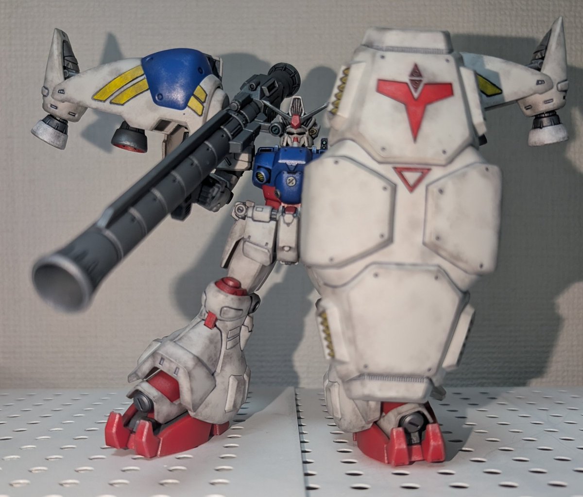 AURO_ra_7's tweet photo. HG ガンダムGP02Aサイサリス 完成〜✨
部分塗装、ウェザリングとつや消し、スミ入れを施して終了
アトミックバズーカにこのシールド‥カッコよすぎ！
重厚感もあって0083の中では1番好きな機体✨️
サイサリス、カッコイイね〜

#ガンプラ 
#ガンプラ好きと繋がりたい https://t.co/fttahB3uAO