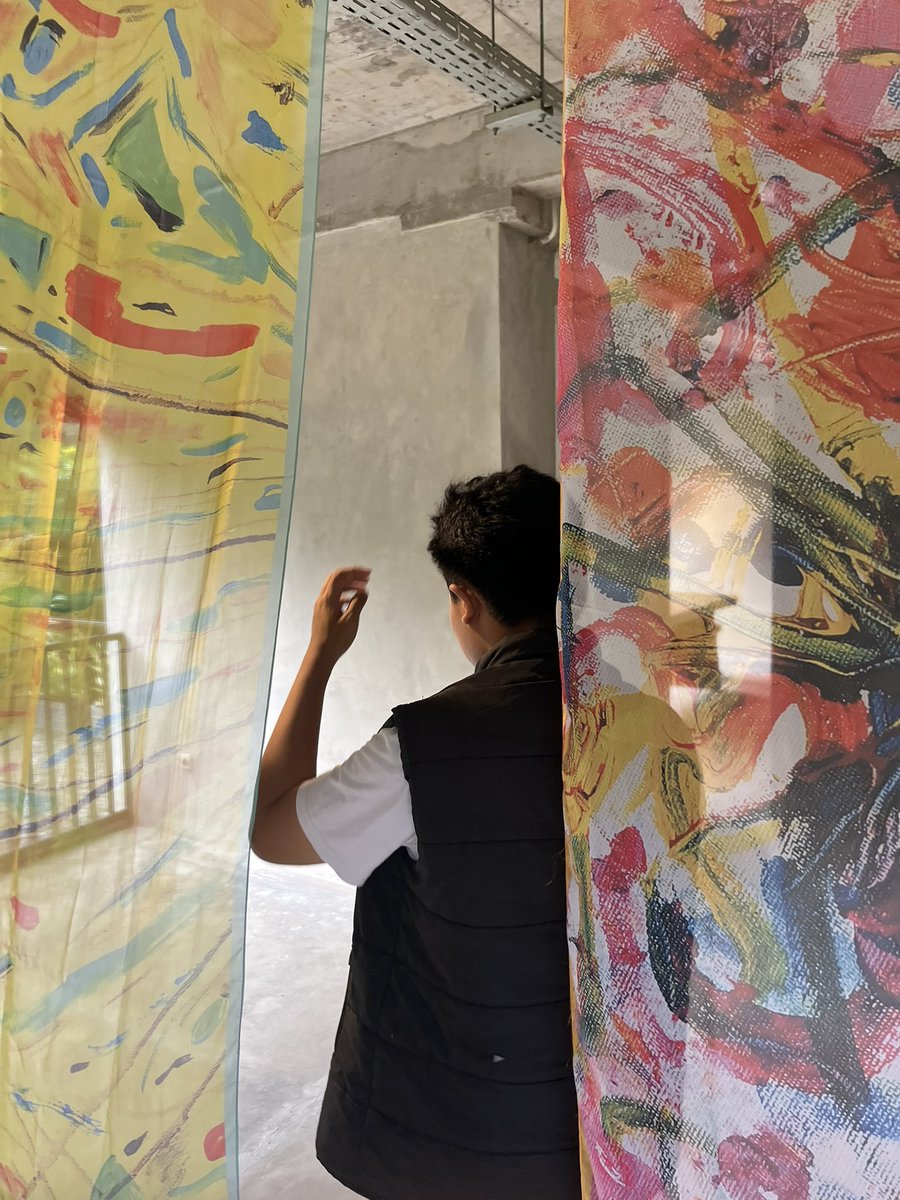 Pepistore04's tweet photo. Out off sight , out off mind 😶‍🌫️

#Artgaleri
#Daribelakangjugaok
#strangerthingsㅤㅤ 
#lifeinsmokeyblueep1 
#Hidup
#gooddaydetroit https://t.co/yOmQW9KfWA