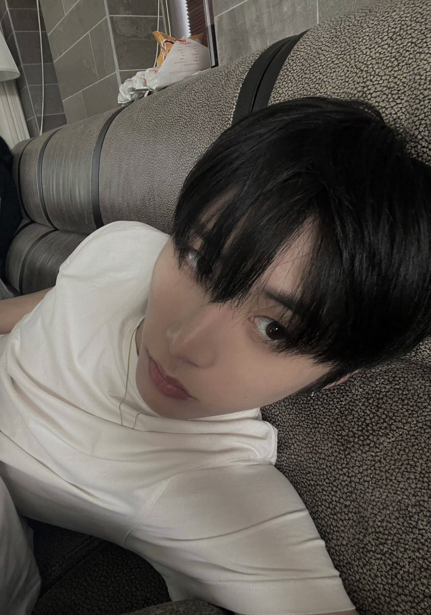 산 tweet media