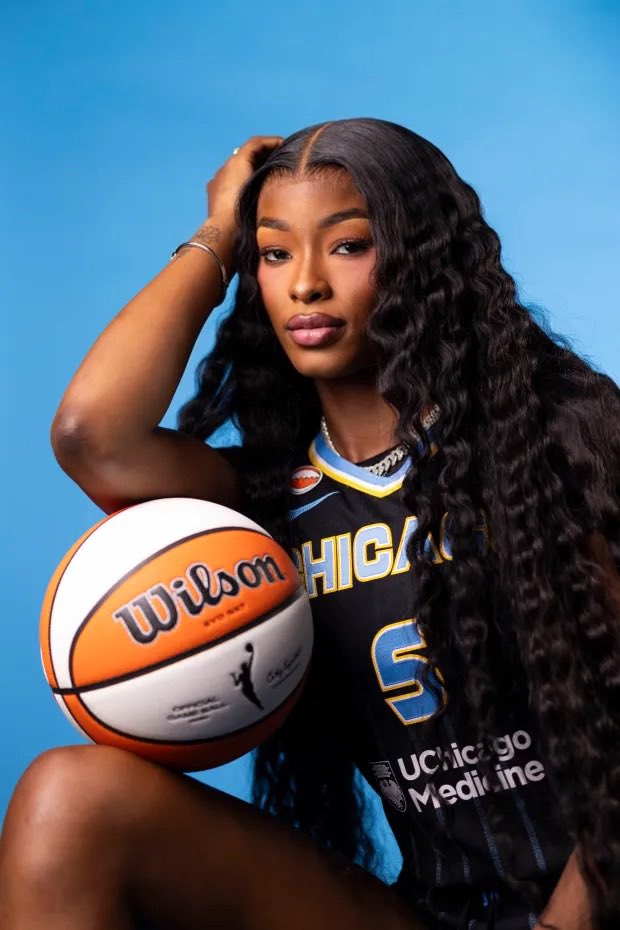 Rickea Jackson in her Chicago Sky debut:

19 PTS
7 RBS
3 AST

🪄