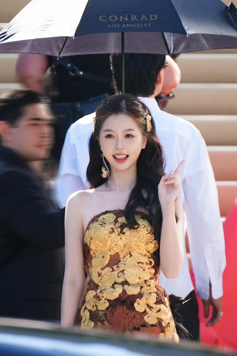 여름 tweet media