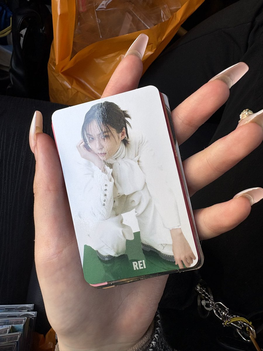 かずは tweet media