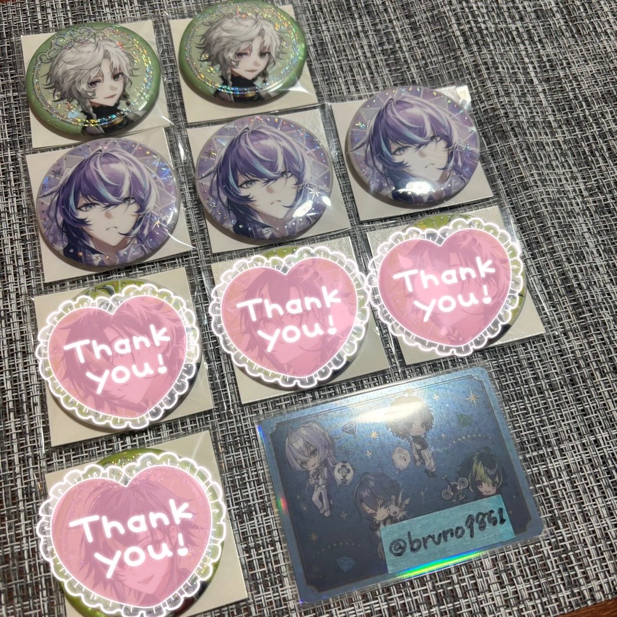 bruno9851's tweet photo. 【交換】にじさんじ Dytica 3rd Anniversary 缶バッジ 3周年

譲:画像1枚目or定価+送料
求:画像2枚目

月曜日（11日）に発送が可能な方を優先いたします。
検索からもお声がけお待ちしております🙇🏻‍♀️ https://t.co/TfJ4QuIb6F