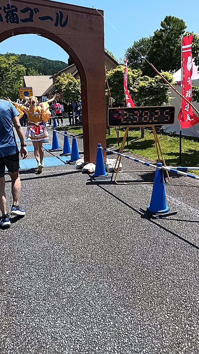 n_masashi's tweet photo. 安政遠足、無事ゴール🏃
後半、🦵が吊りました。

ありがとうございました🙇🙇
#安中市
#安政遠足
#侍マラソン https://t.co/mXz6xyra5d