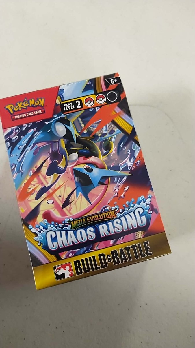 Gregamilenko18's tweet photo. Had a good day at locals for pre-release of Choas rising. 💜 Won 2 out of 3 https://t.co/2T3QeaA2pA