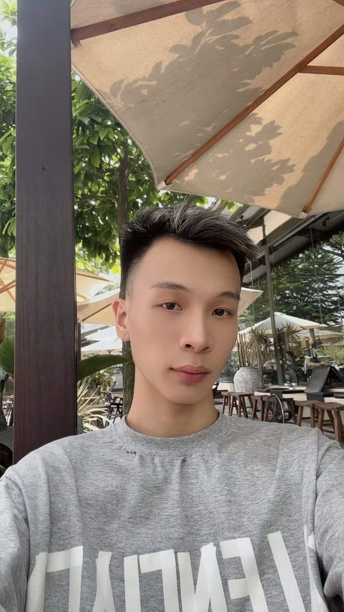 Việt Nguyễn tweet media
