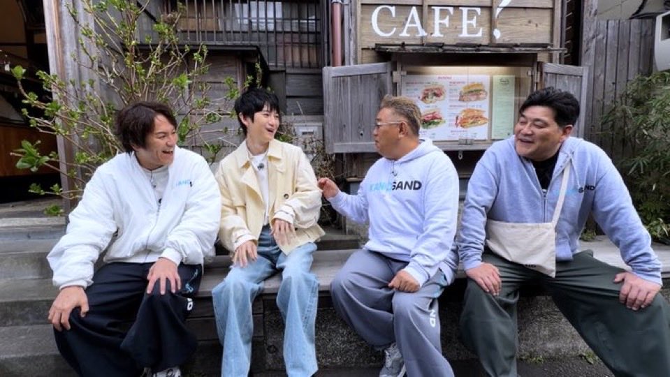 tomako6412's tweet photo. サンドイッチマンさんと狩野さんの優しいホストで安心安全のかのサンドw
奏多くんもお肌ツヤツヤ✨リラックスしていい感じ☺️
短めのアウターも良き👍
やっぱり自然体の奏多くんが大好きじゃ😍
最後のしゃぶしゃぶとすき焼きのお店がリーズナブルでビックリ😳
行ってみたい…
#本郷奏多 
#かのサンド https://t.co/7S61xc0YV9