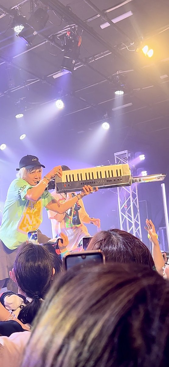 KX5スナイパーな浅倉さん🔫🎹
ラストでガンガンファンを撃ちまくってました ꉂ🤣𐤔
#エレナイネタバレ26