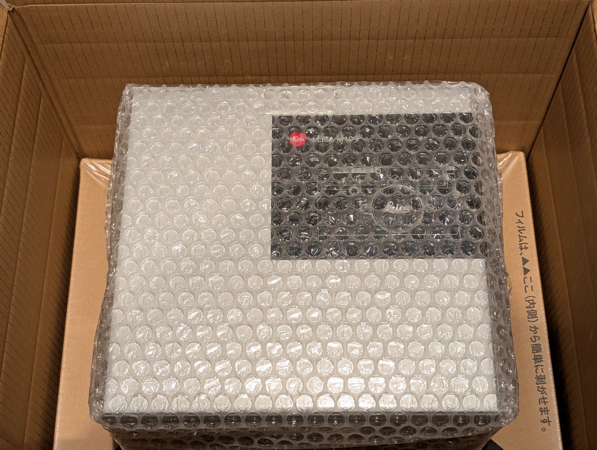 tripleslash2019's tweet photo. やっとこさ、帰ってきた。
時間がかかるのは、購入店→修理業者→ライカって流れで修理になるからのようだ。
ライカの修理は4/23には終わっていたみたいだから、もうちょい早く修理に出していれば、GW前に戻ってきていたのかも…
残念。 https://t.co/Hu7efHyBVv
