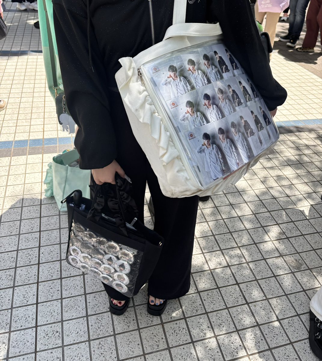 10240817Tson's tweet photo. @rira_sytk かしこまりました、当方服装こちらになります https://t.co/6XAsfgHZ2V