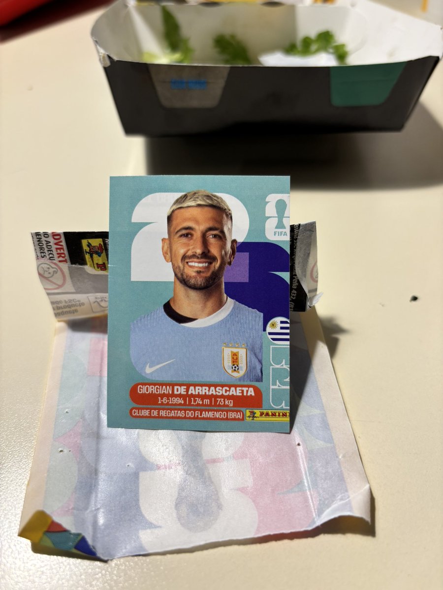 pablini86's tweet photo. Che @PaniniUruguay me vas a reponer las figuritas mal impresas? https://t.co/3wNl4G0ikx